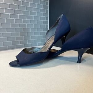 Bandolino Navy Blue Heels